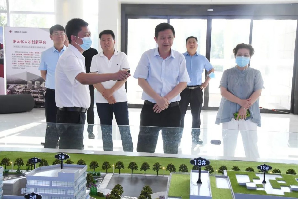 �����ж��߅^ί����ӛ���^�L���s��һ���W�R��Ͷ�Ƽ����@�{��ָ������