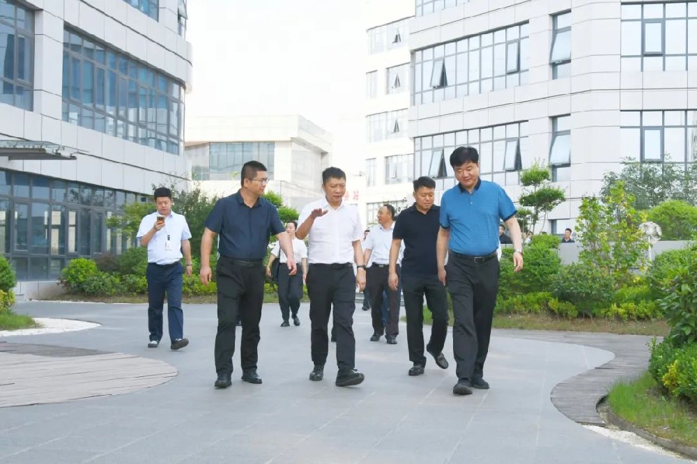 ��������� ���M��ͬ�lչ��������I����Fһ���W�R��Ͷ�Ƽ����@���^����