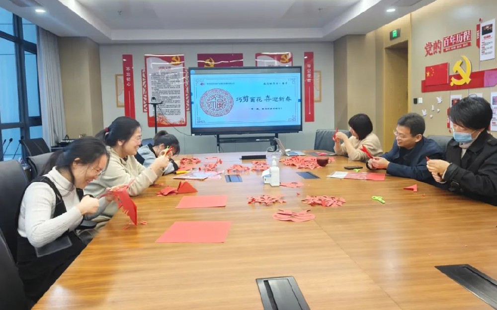 �������������O(sh��)����Ͷ�a(ch��n)�I(y��)�@��˾�_չ���҂��Ĺ�(ji��)�ա�����(ji��)��ϵ�л��