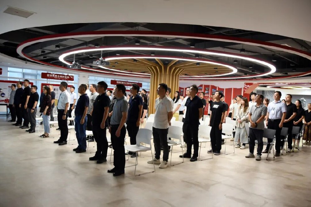 ���h���@�ء���Ͷ�a(ch��n)�I(y��)�@�h֧���M���^���o(j��)���Ї������Ց�(zh��n)�������練����˹��(zh��n)������80������ֱ��